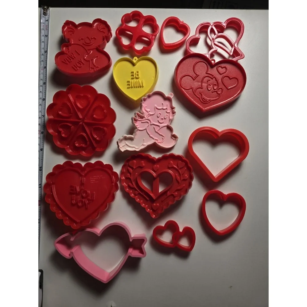 Vintage‎ Valentine's Day Cookie Cutters Mickey Koala Cupid Hearts Set of 14